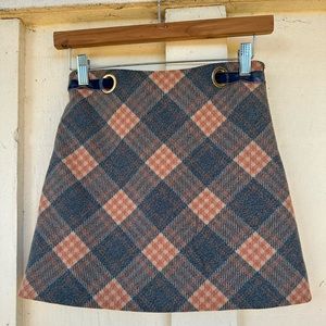 Fun and preppy plaid skirt!